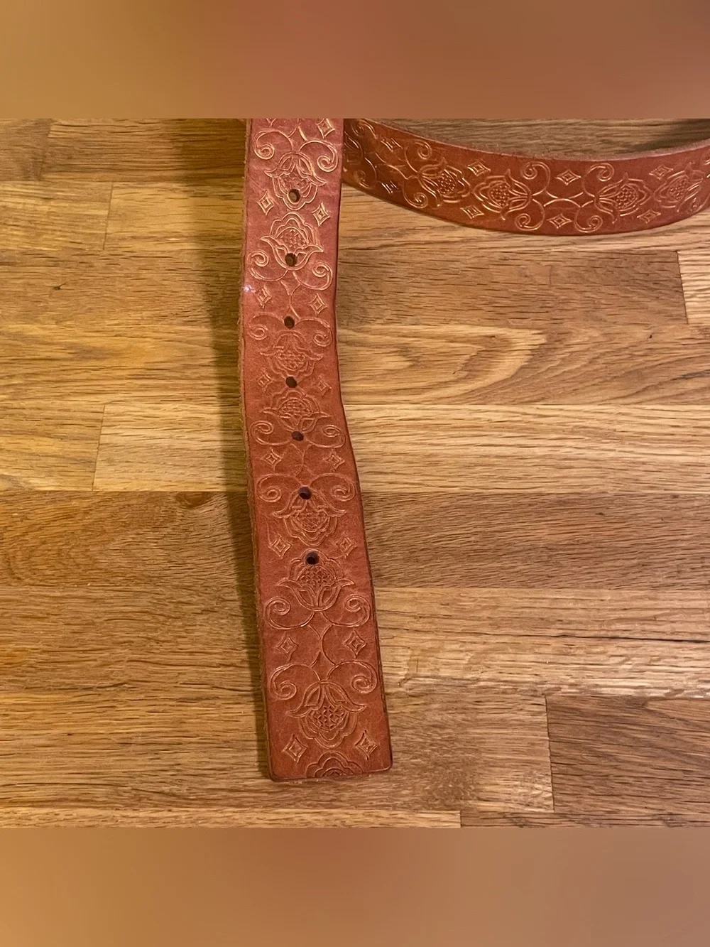 American Eagle Outfitters brown tooled